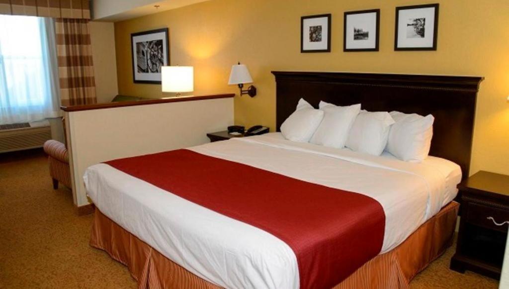 Country Inn & Suites By Radisson, Dundee, Mi Eksteriør billede